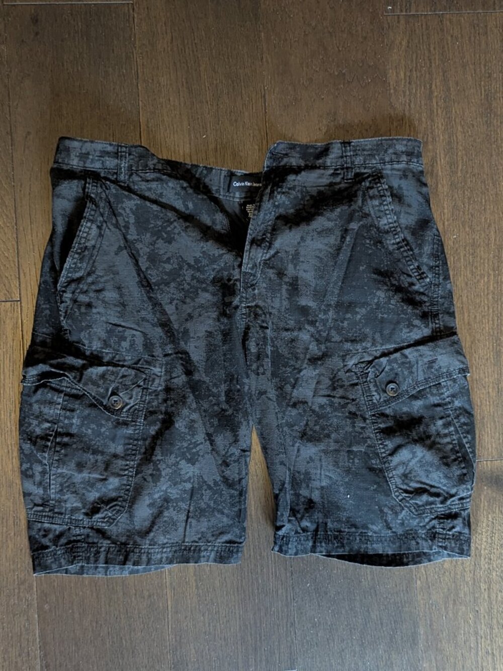 Calvin Klein Cargo Shorts, Men's 34W
